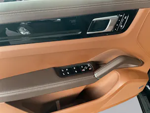 PORSCHE Cayenne 3.0 V6