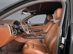 PORSCHE Cayenne 3.0 V6