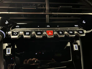 image du véhicule PEUGEOT 2008 1.2 Hybrid 145 GT