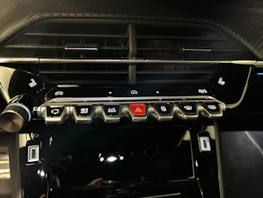https://vehicle.imgix.net/4399502/ec2d4aeb-fb37-4136-8899-d732ee2b66d1.jpg