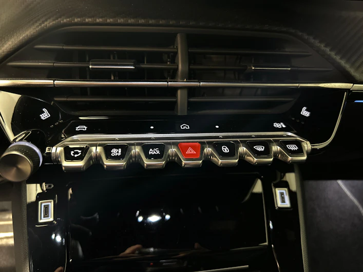 image du véhicule PEUGEOT 2008