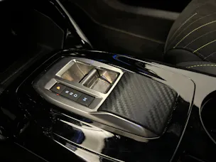 Peugeot 2008 1.2 Hybrid 145 GT