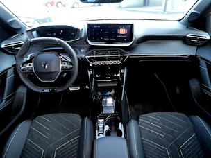 Peugeot 208 1.2 Hybrid GT