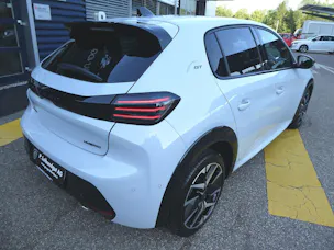 Peugeot 208 1.2 Hybrid GT