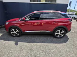PEUGEOT 3008 1.2 PureTech Allure