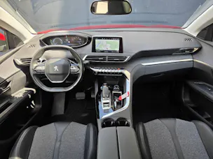 PEUGEOT 3008 1.2 PureTech Allure