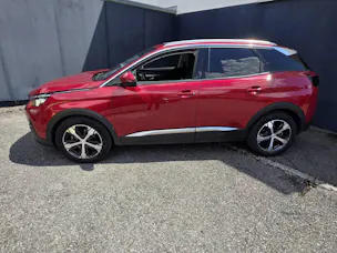 PEUGEOT 3008 1.2 PureTech Allure