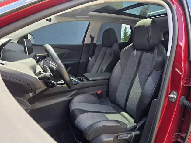 PEUGEOT 3008 1.2 PureTech Allure