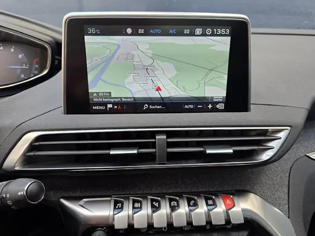 PEUGEOT 3008 1.2 PureTech Allure