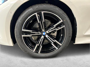 https://vehicle.imgix.net/4399588/d745bd74-c9d2-4488-bba7-d913176583e6.jpg
