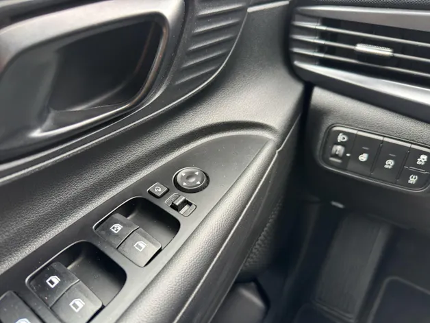 Hyundai i20 1.0 T-GDi Amplia Safety Pack