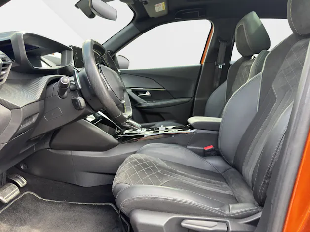 PEUGEOT 2008 1.2 GT PureTech 155 PS