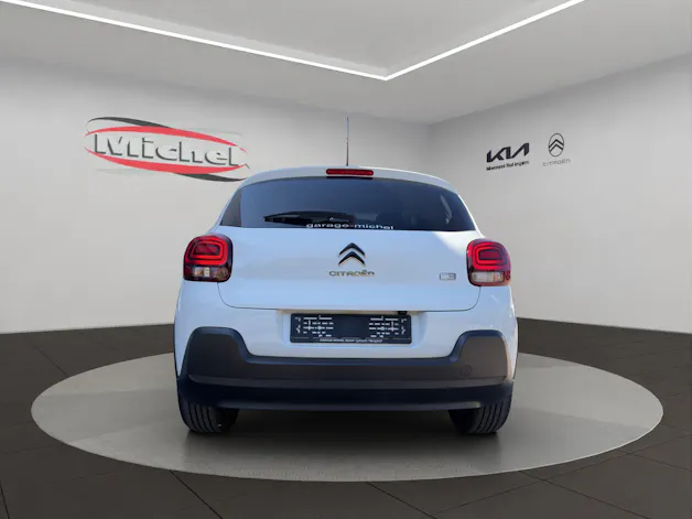 Citroën C3 1.2 PureTech Shine Automat / Rückfahrkamera / Einparkhilfe vorne + hinten / Totwinkel-Assistent / inkl. Winterräder