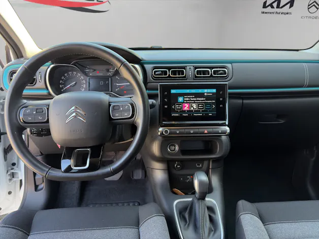 Citroën C3 1.2 PureTech Shine Automat / Rückfahrkamera / Einparkhilfe vorne + hinten / Totwinkel-Assistent / inkl. Winterräder