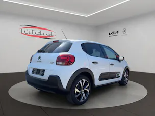 Citroën C3 1.2 PureTech Shine Automat / Rückfahrkamera / Einparkhilfe vorne + hinten / Totwinkel-Assistent / inkl. Winterräder