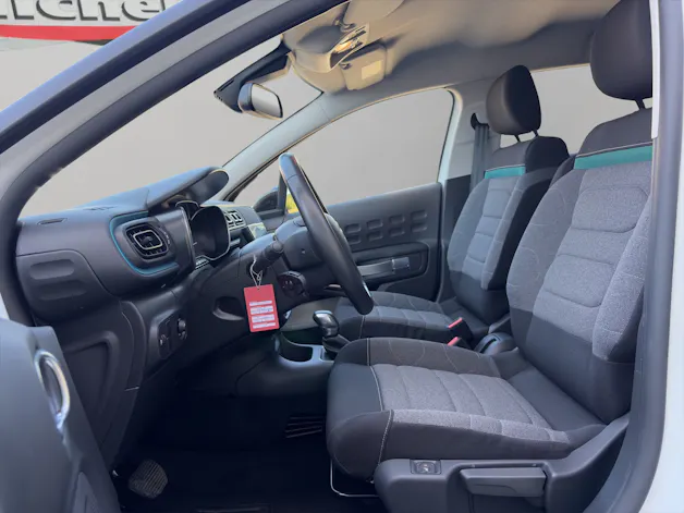 Citroën C3 1.2 PureTech Shine Automat / Rückfahrkamera / Einparkhilfe vorne + hinten / Totwinkel-Assistent / inkl. Winterräder