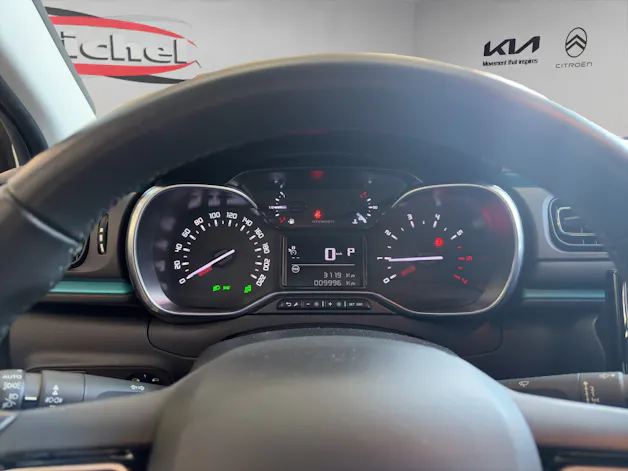 Citroën C3 1.2 PureTech Shine Automat / Rückfahrkamera / Einparkhilfe vorne + hinten / Totwinkel-Assistent / inkl. Winterräder
