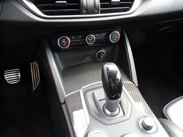 Alfa Romeo Stelvio 2.9 V6 Biturbo Q4 Quadrifoglio