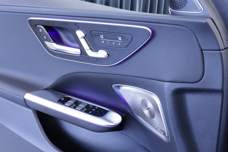 image du véhicule MERCEDES-BENZ C 220