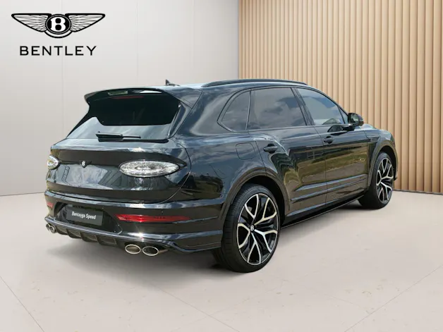 Bentley Bentayga Speed V8 650 PS MY 2027/ 1.9% Leasing möglich.