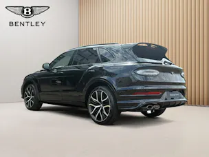 Bentley Bentayga Speed V8 650 PS MY 2027/ 1.9% Leasing möglich.
