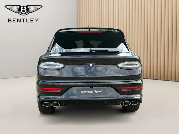 Bentley Bentayga Speed V8 650 PS MY 2027/ 1.9% Leasing möglich.
