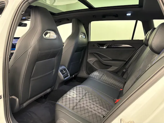 VW Passat 1.5TSI PHEV R-Line
