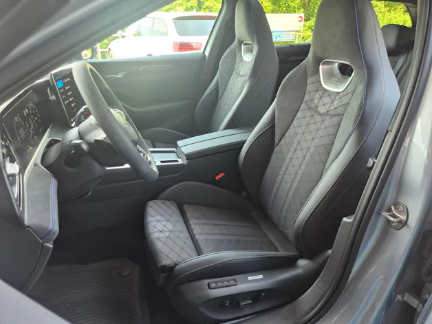 VW Passat Variant 1.5 TSI evo2 Plug-In- Hybrid R-Line DSG