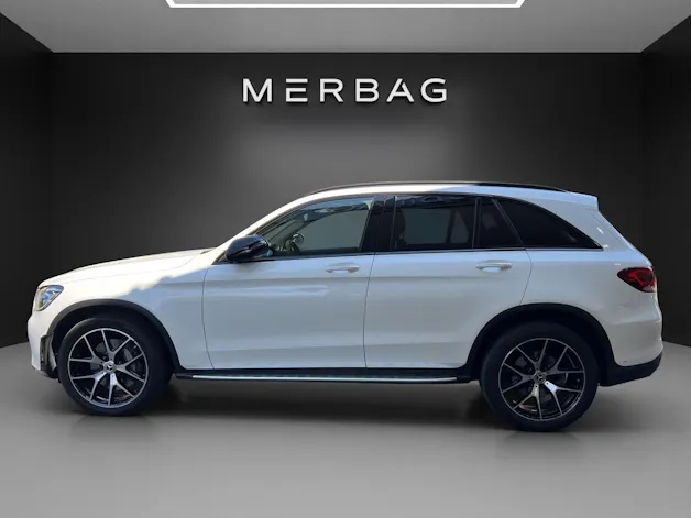 Mercedes-Benz GLC 200 AMG Line 4Matic 9G-Tronic