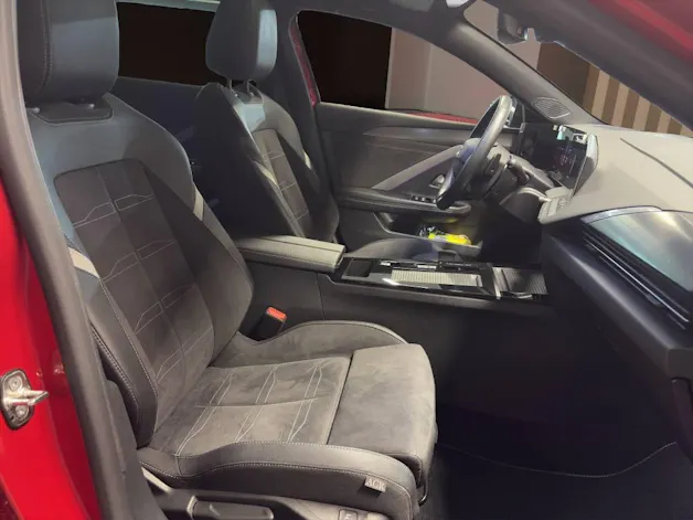 Opel Astra 1.6 PHEV Turbo Swiss Premium A
