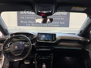 Peugeot 2008 1.2 PureTech GT EAT8