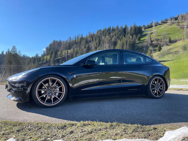 Tesla Model 3 Long Range Dual Motor AWD