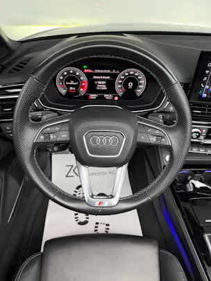 Audi S5 Cabriolet 3.0 TFSI Mythos Black Metallicquattro 354PS tiptronic / 360° Kamera / Head-Up-Display / B&O Sound / S-Sportsitze /