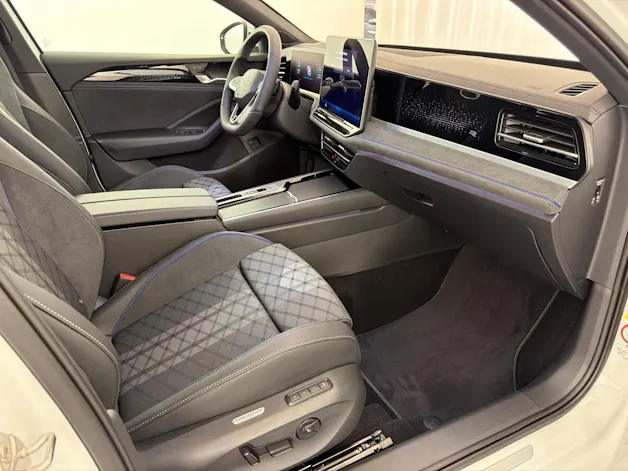 VW Passat 1.5TSI PHEV R-Line
