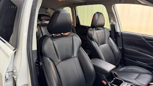 Subaru Forester 2.0i e-Boxer Luxury Lineartronic