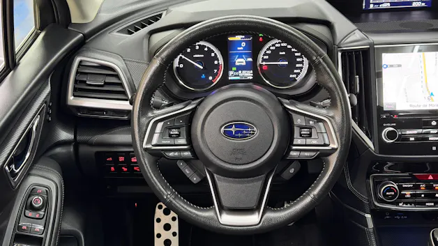 Subaru Forester 2.0i e-Boxer Luxury Lineartronic