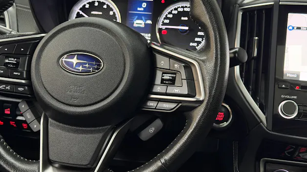 Subaru Forester 2.0i e-Boxer Luxury Lineartronic