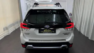 Subaru Forester 2.0i e-Boxer Luxury Lineartronic
