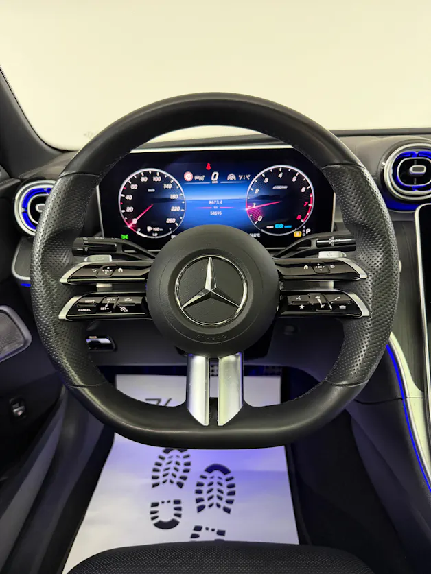 Mercedes-Benz C 300 Grafitgrey 258PS 4Matic AMG Line / Panoramadach / 360° Kamera / Leder / Head-Up-Display /
