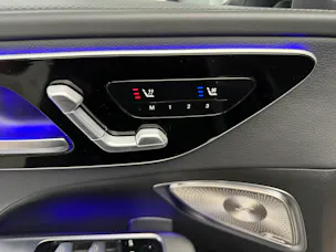 Mercedes-Benz C 300 Grafitgrey 258PS 4Matic AMG Line / Panoramadach / 360° Kamera / Leder / Head-Up-Display /
