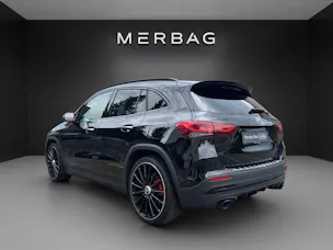 Mercedes-Benz GLA 35 AMG 4Matic 8G-Speedshift DCT