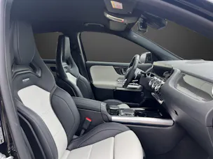 Mercedes-Benz GLA 35 AMG 4Matic 8G-Speedshift DCT