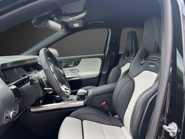 Mercedes-Benz GLA 35 AMG 4Matic 8G-Speedshift DCT