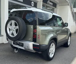 Land Rover Defender 90 3.0D I6 250 SE AT8