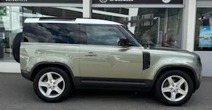 Land Rover Defender 90 3.0D I6 250 SE AT8