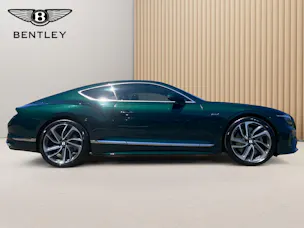Bentley Continental GT 4.0 V8 Speed- Pure Bentley in Dunkelgrün-dunkelgrün/ 1.9% Leasing möglich.