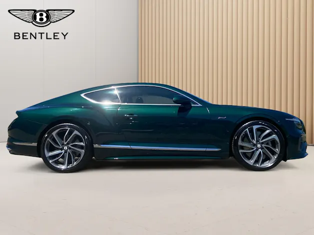 Bentley Continental GT 4.0 V8 Speed- Pure Bentley in Dunkelgrün-dunkelgrün/ 1.9% Leasing möglich.