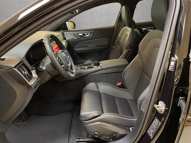 VOLVO V60 2.0 T6 TE Ultra Dark eAWD