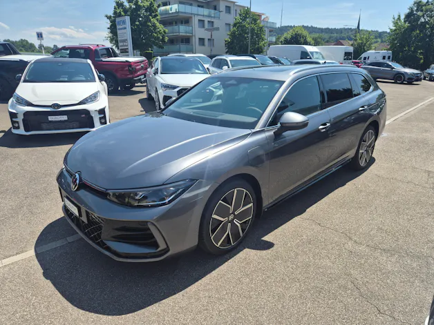 VW Passat Variant 1.5 TSI evo2 Plug-In- Hybrid R-Line DSG