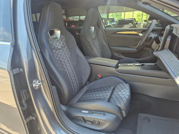 VW Passat Variant 1.5 TSI evo2 Plug-In- Hybrid R-Line DSG